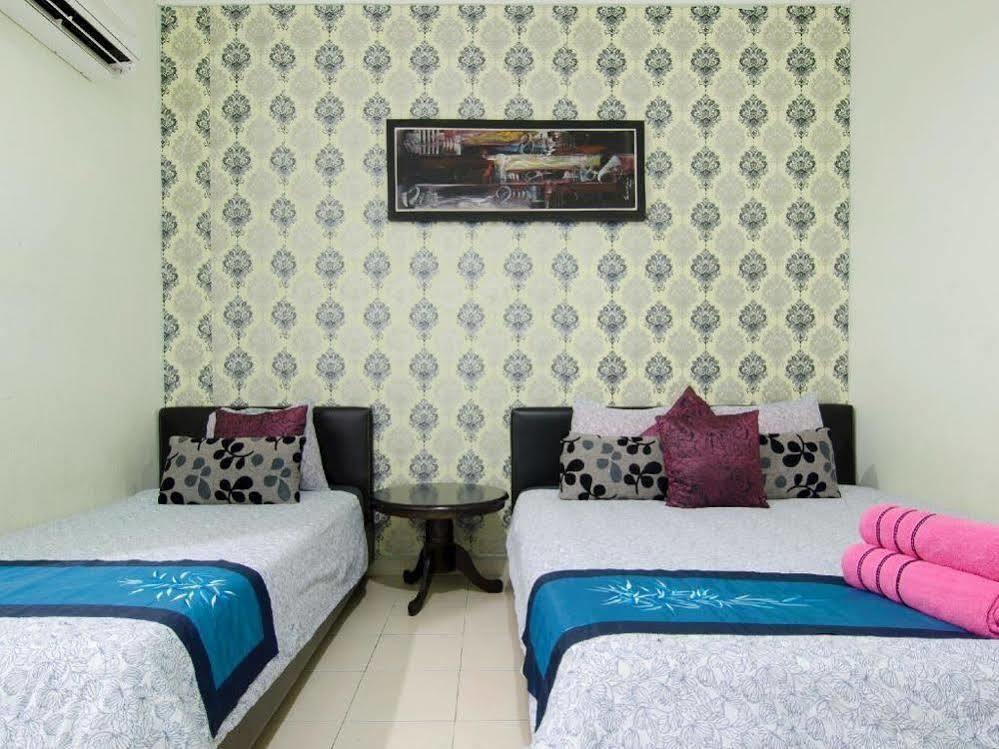 Cosy Inn Kuah Exterior photo